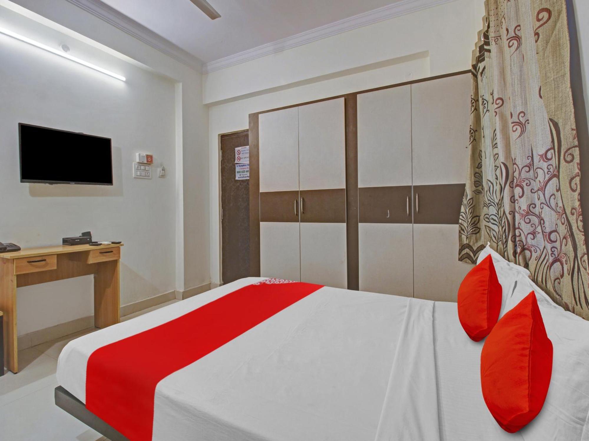 Hotel O Svr Silver Key Lingampalli Экстерьер фото