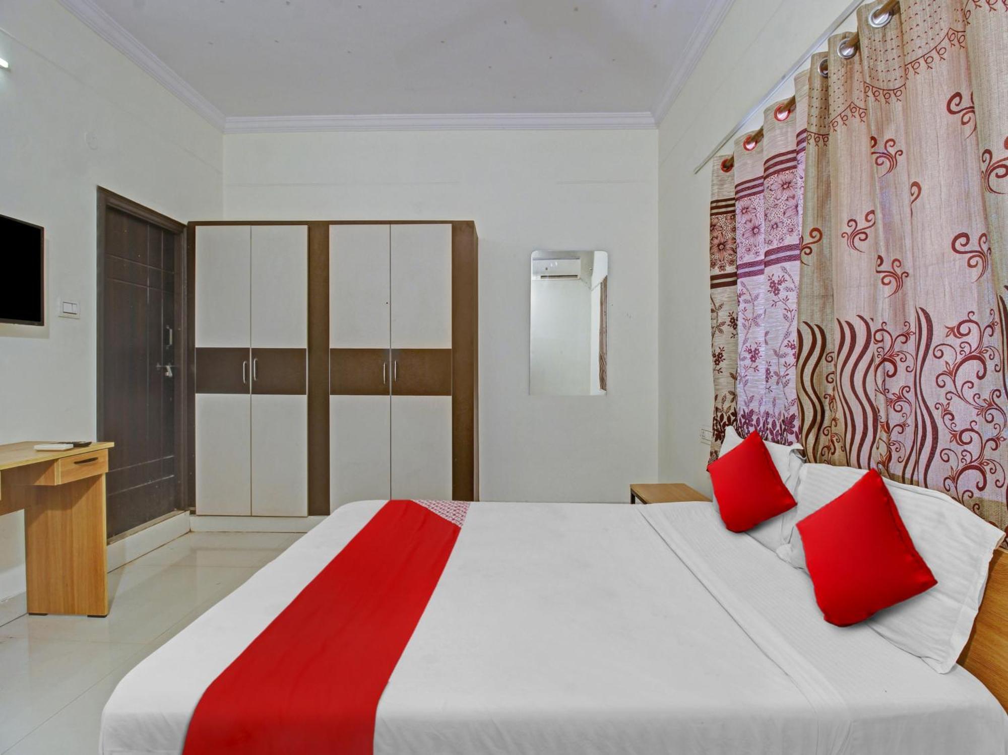 Hotel O Svr Silver Key Lingampalli Экстерьер фото