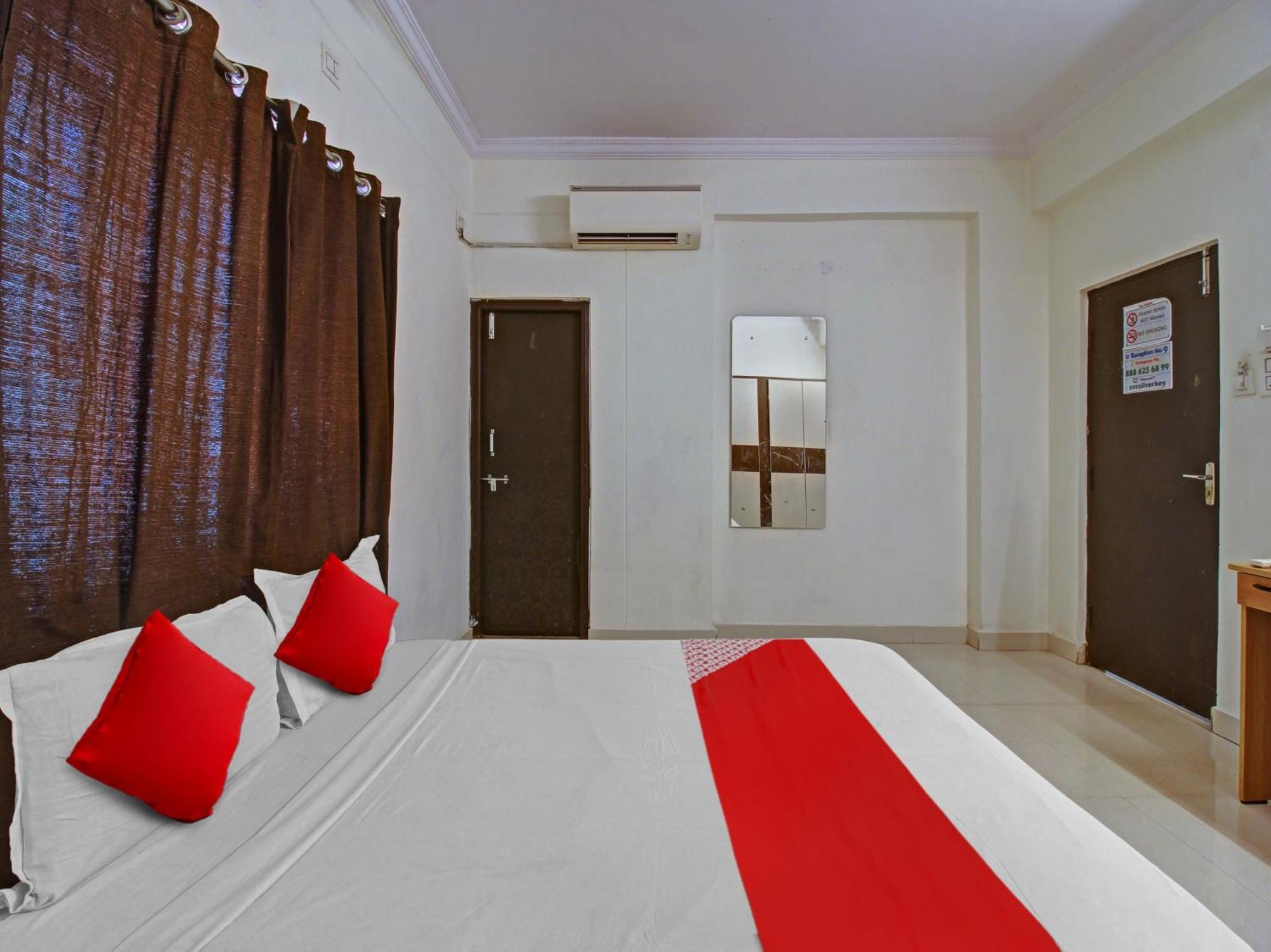 Hotel O Svr Silver Key Lingampalli Экстерьер фото
